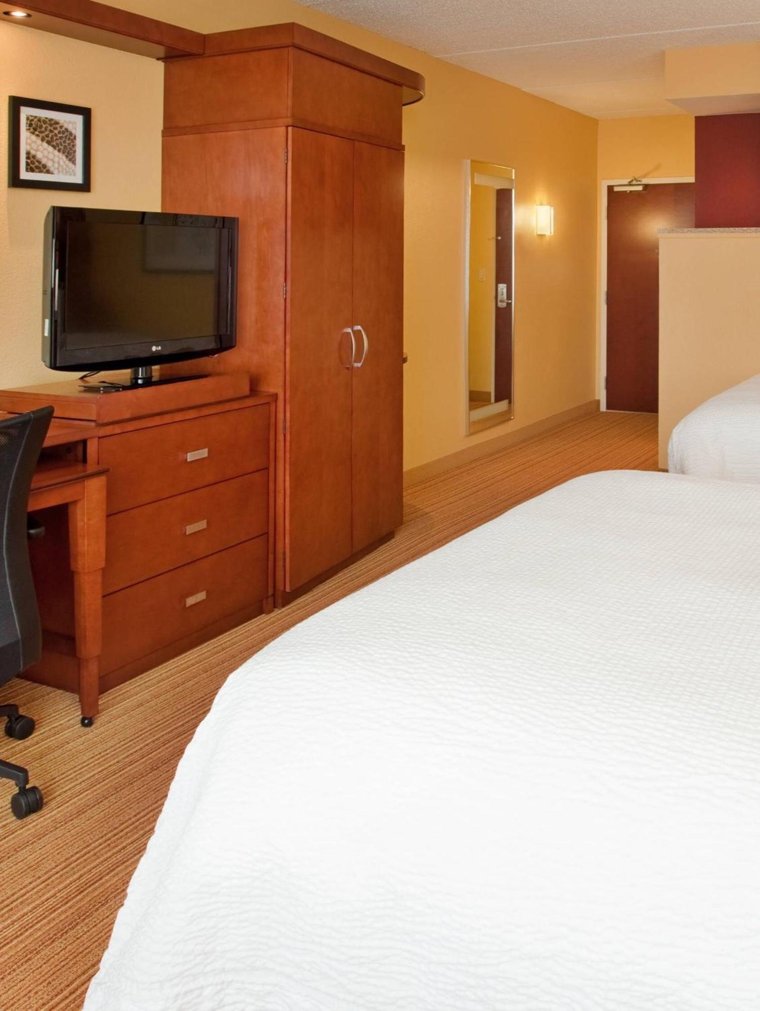 Courtyard By Marriott Pittsburgh North/Cranberry Woods Hotel Cranberry Township Exterior foto