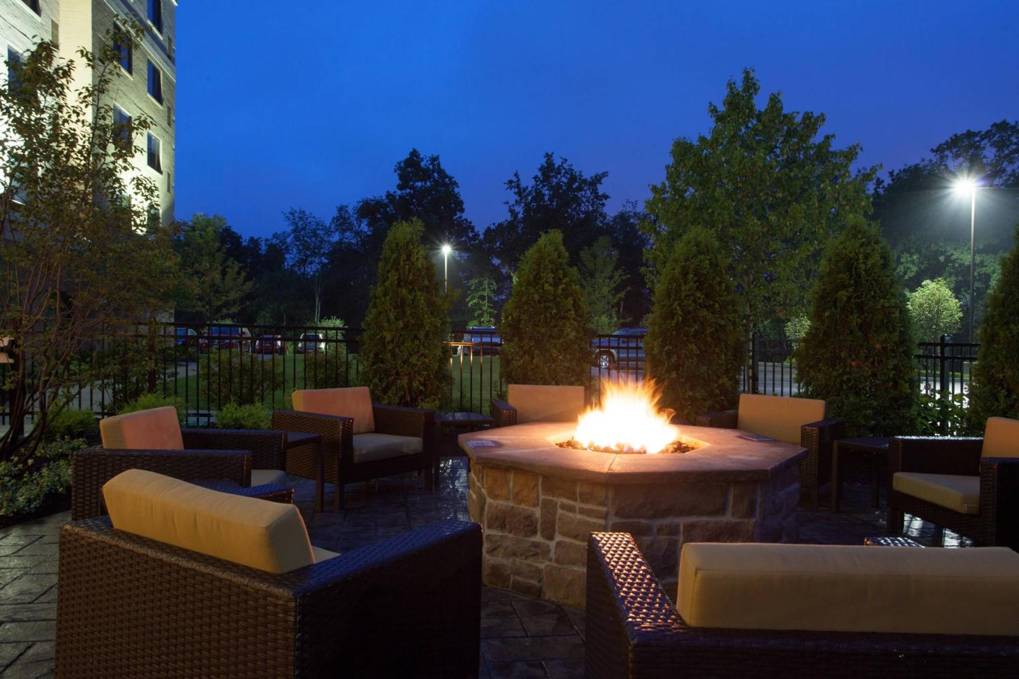 Courtyard By Marriott Pittsburgh North/Cranberry Woods Hotel Cranberry Township Exterior foto