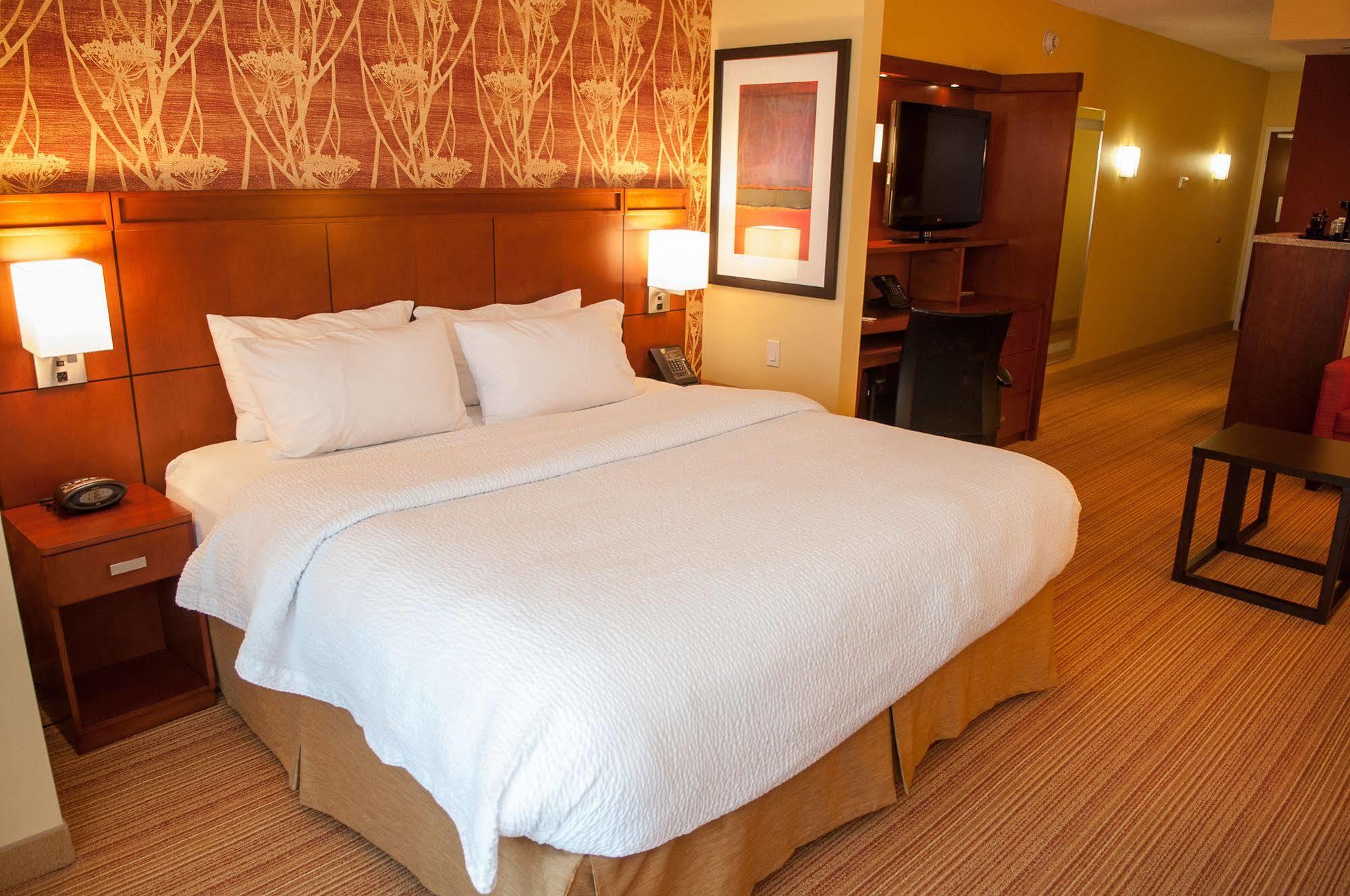 Courtyard By Marriott Pittsburgh North/Cranberry Woods Hotel Cranberry Township Exterior foto